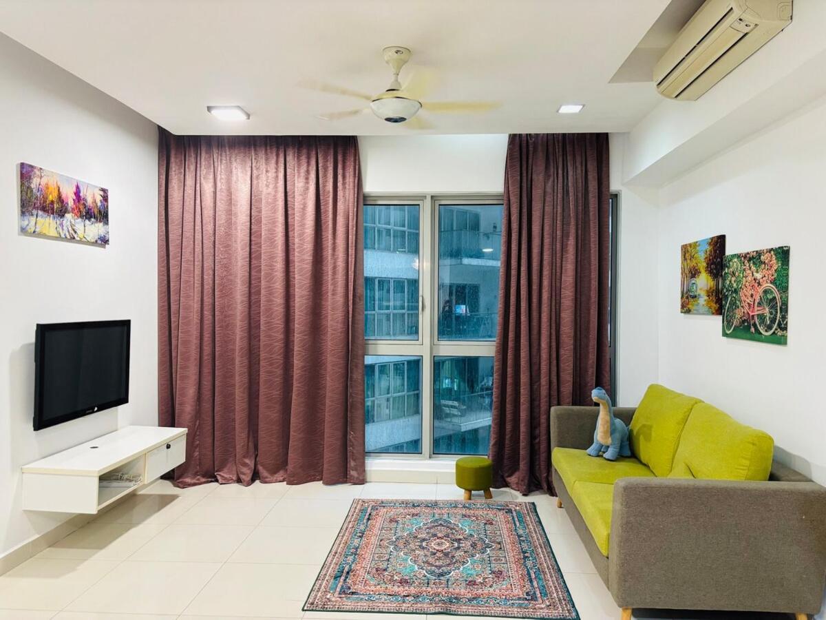 Regalia Upper View By Willow Homes Kuala Lumpur Camera foto